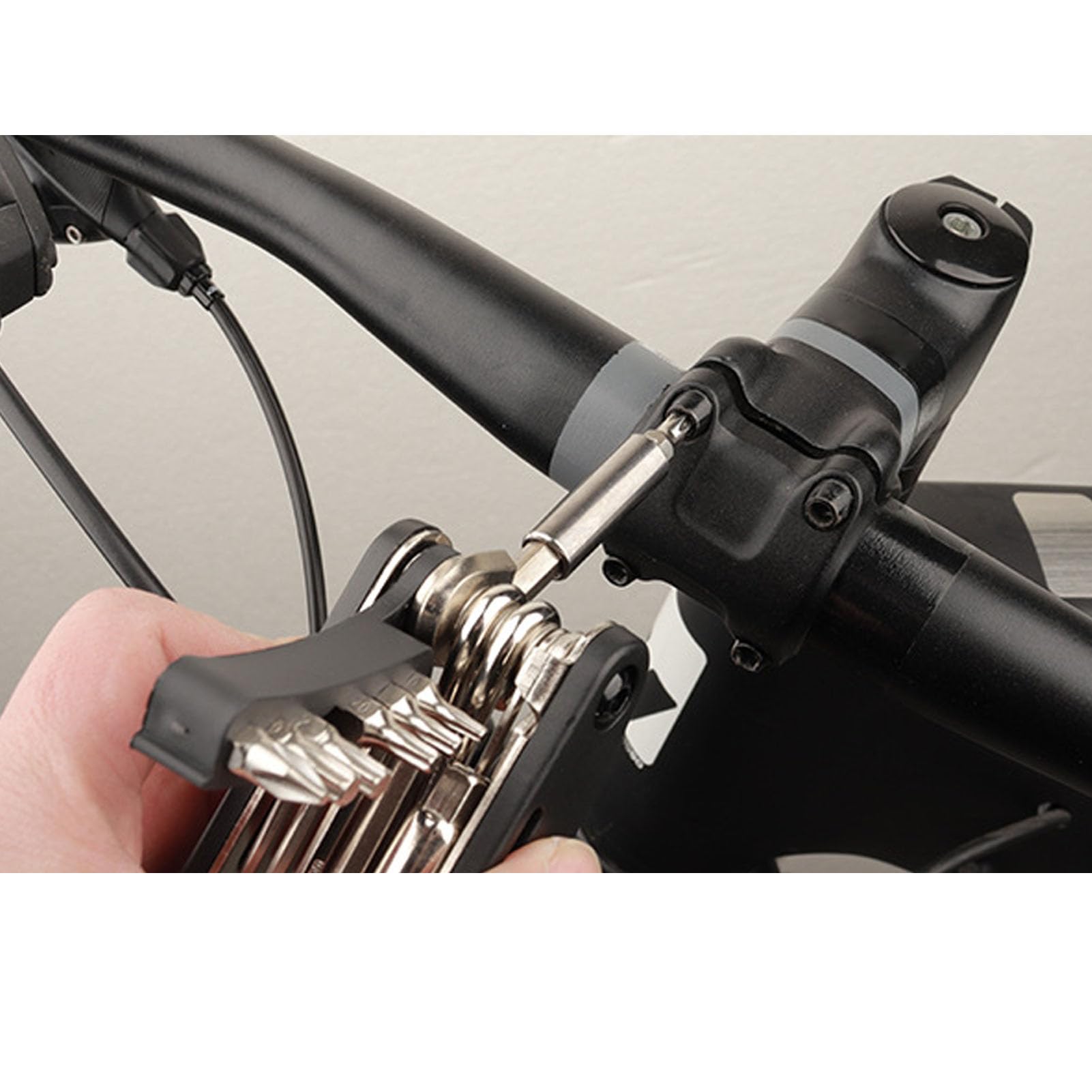 Monzana Kit Manutenzione Bici Lidl Kit Attrezzi Bici 20 In - Main Image