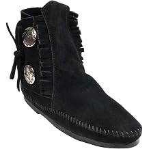 Minnetonka Womens 2 Button Hardsole Boot
