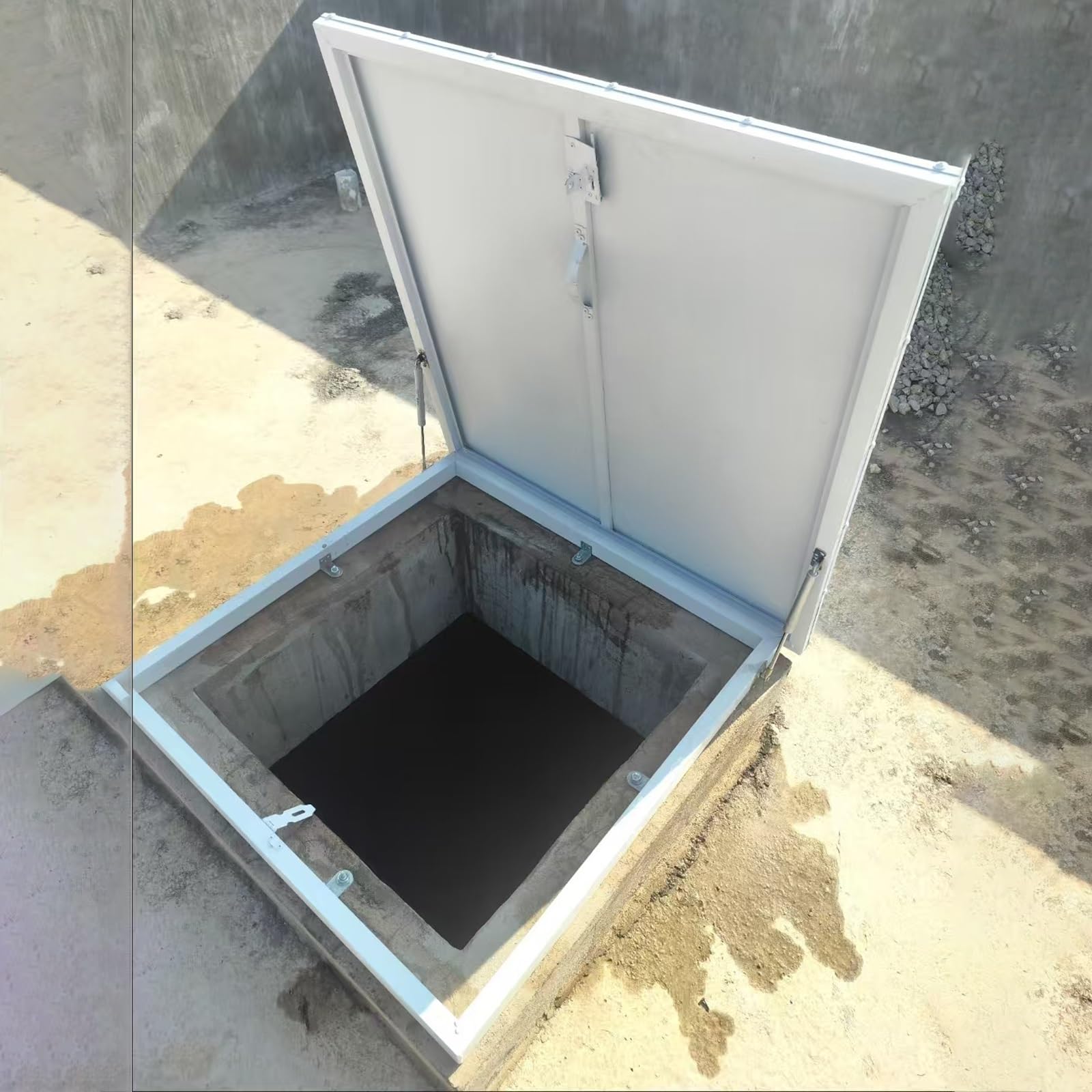 Cubierta de acceso personalizable para escotilla de aluminio grande con placa de acero galvanizado para uso industrial, 130 x 100 cm, solución duradera y segura de acceso al techo