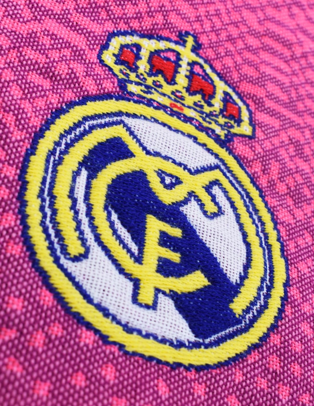 Real Madrid Szalik krosna 14 Mistrzów 140 20 cm, biała, rozmiar uniwersalny