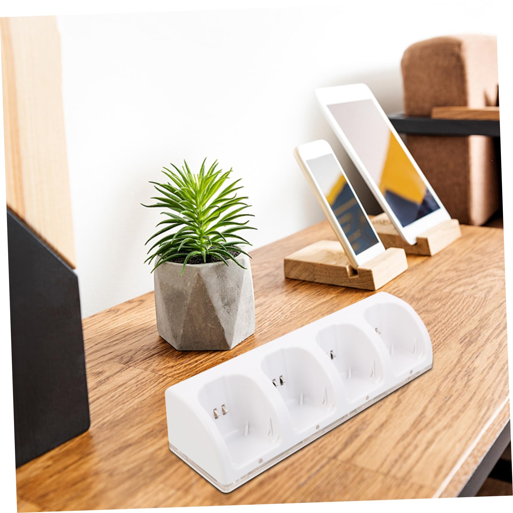 OSALADI Chargeur de Batterie à 4 Emplacements, Abs Blanc, Indicateur LED, Charge Simultanée, pour Manette de Console, 1 Set