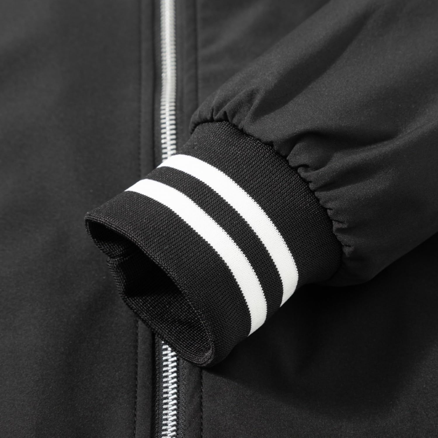 TLZC Jaqueta masculina casual universitária moderna corta-vento jaqueta bomber leve em promoção! Veja a oferta e mais achadinhos de Jaquetas & Casacos 6 Hoje é o melhor dia para comprar TLZC Jaqueta masculina casual universitária moderna corta-vento jaqueta bomber leve com aquele preço maroto! Promoção! Aproveite a oferta! 6