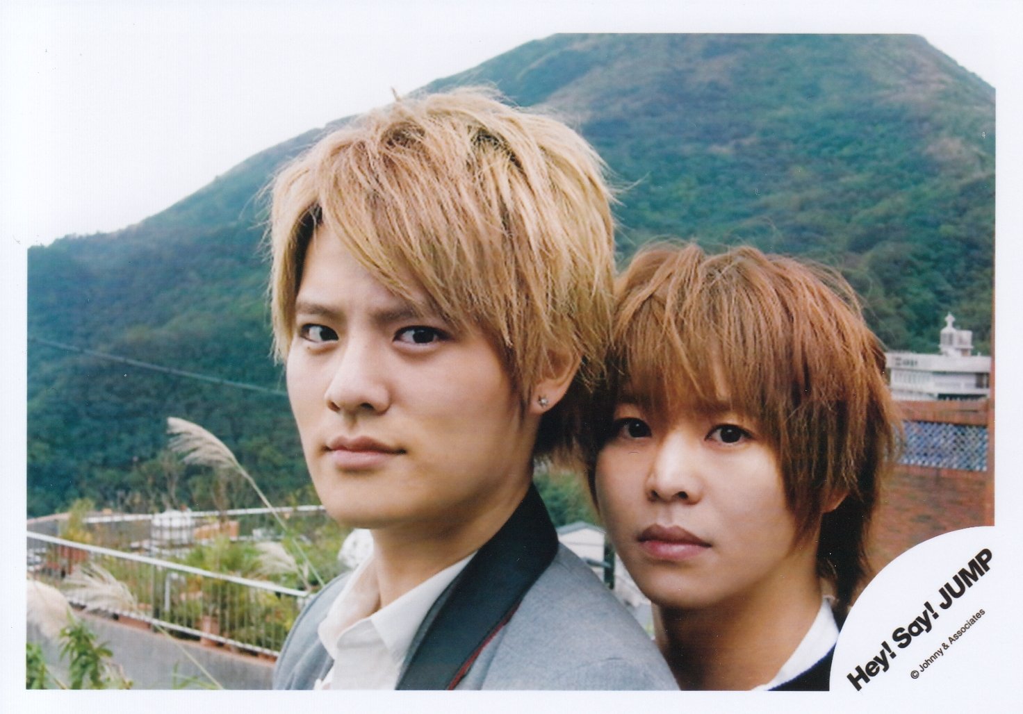 Hey! Say! JUMP 写真 Hey! Say! JUMP「a r e a / 恋をするんだ / 春玄鳥」通常盤