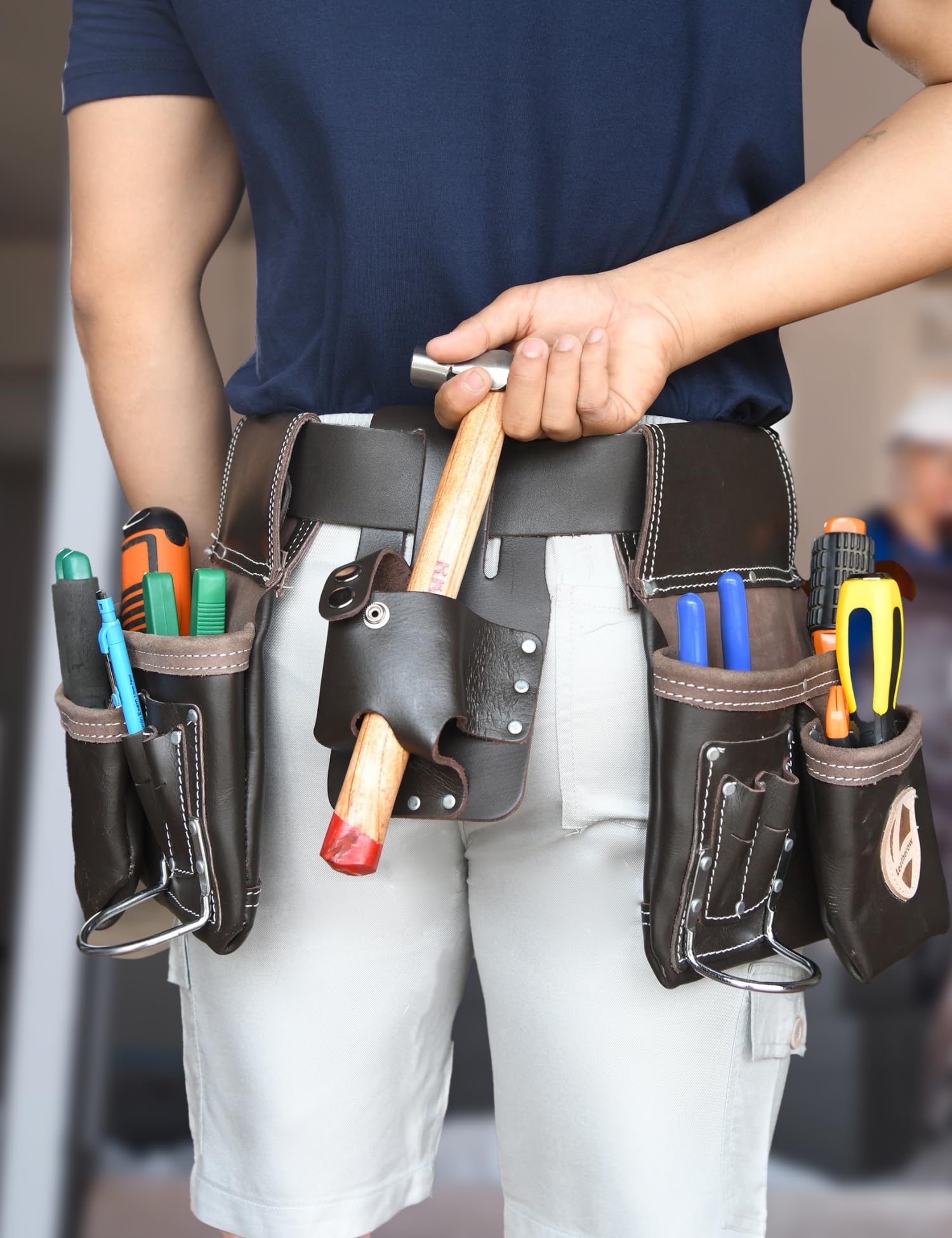 Cinturón de herramientas de cuero de grano completo resistente para electricistas, equipo de trabajo de construcción multibolsa con clip para llaves, cinturón de carpintero duradero para hombres