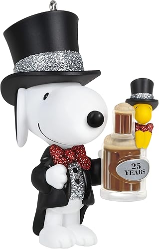 Hallmark Keepsake 2499QXI7813 - Adorno para foco en Snoopy