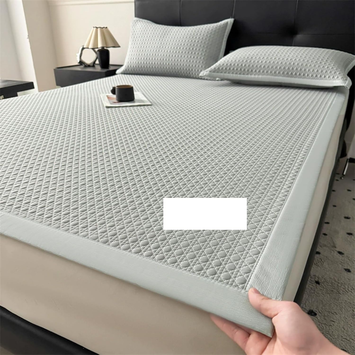 Ice Silk Mattress Topper ， Ice Silk Sleeping Mat 2 Pillowcases, Elastic Straps, Aromatic, Multicolor, Multiple Sizes(Grey,200x220cm)