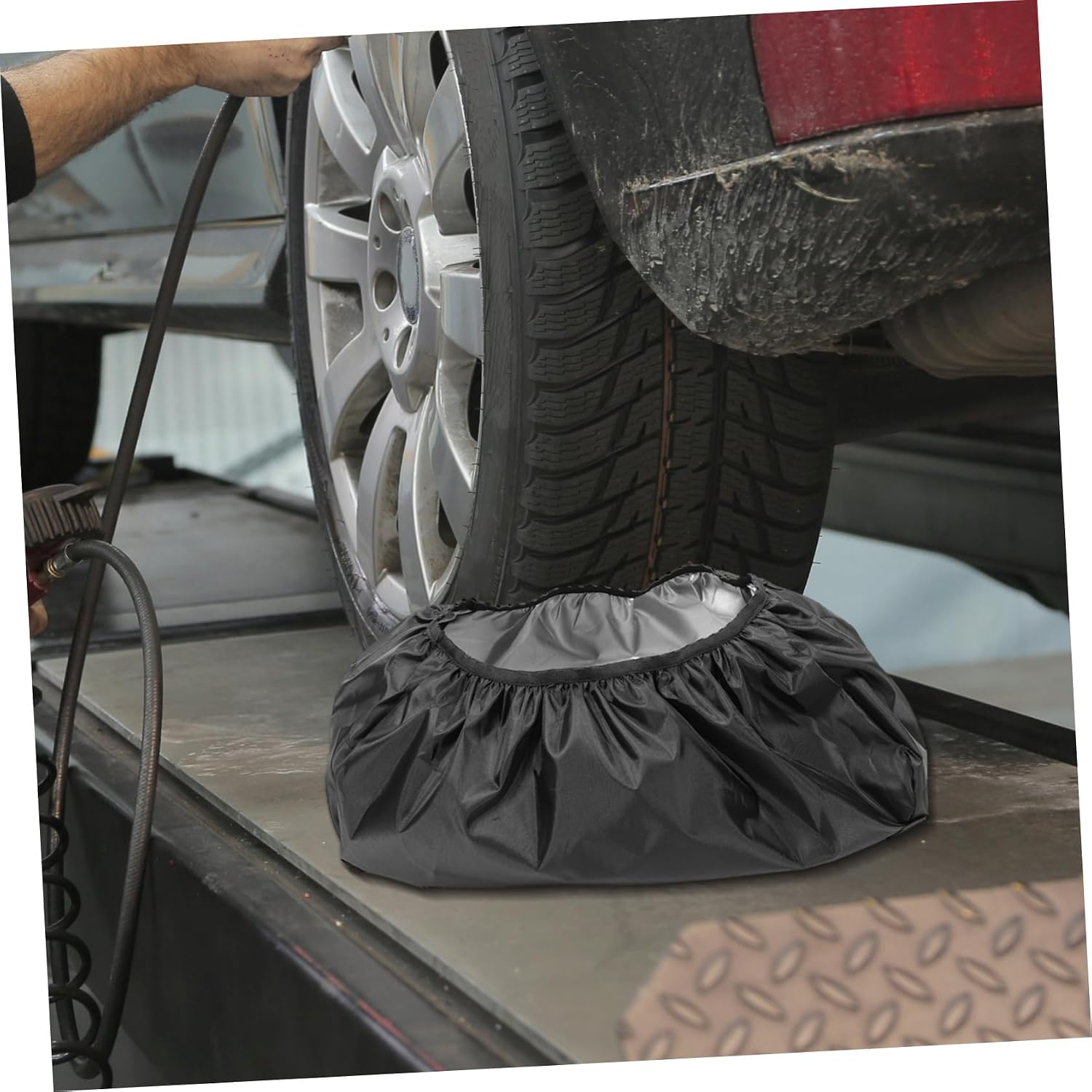 Heavy Duty Protective Winch Cover for Off Road Vehicles Durable Dustproof and Weather Resistant Essential for Safe Towing