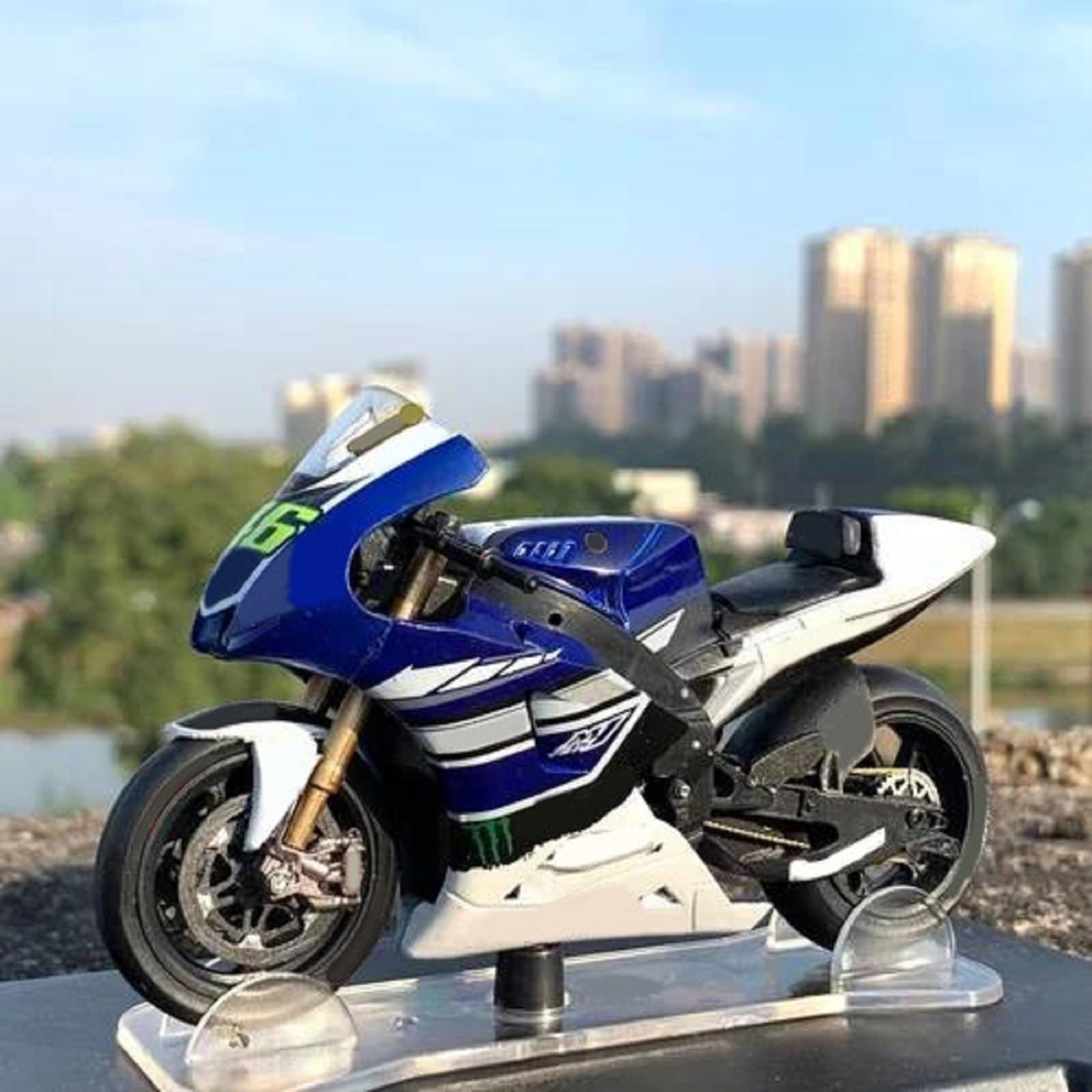 Moto 1/18 YAMAHA GP M1 miniature de collection haut de gamme en métal injecté