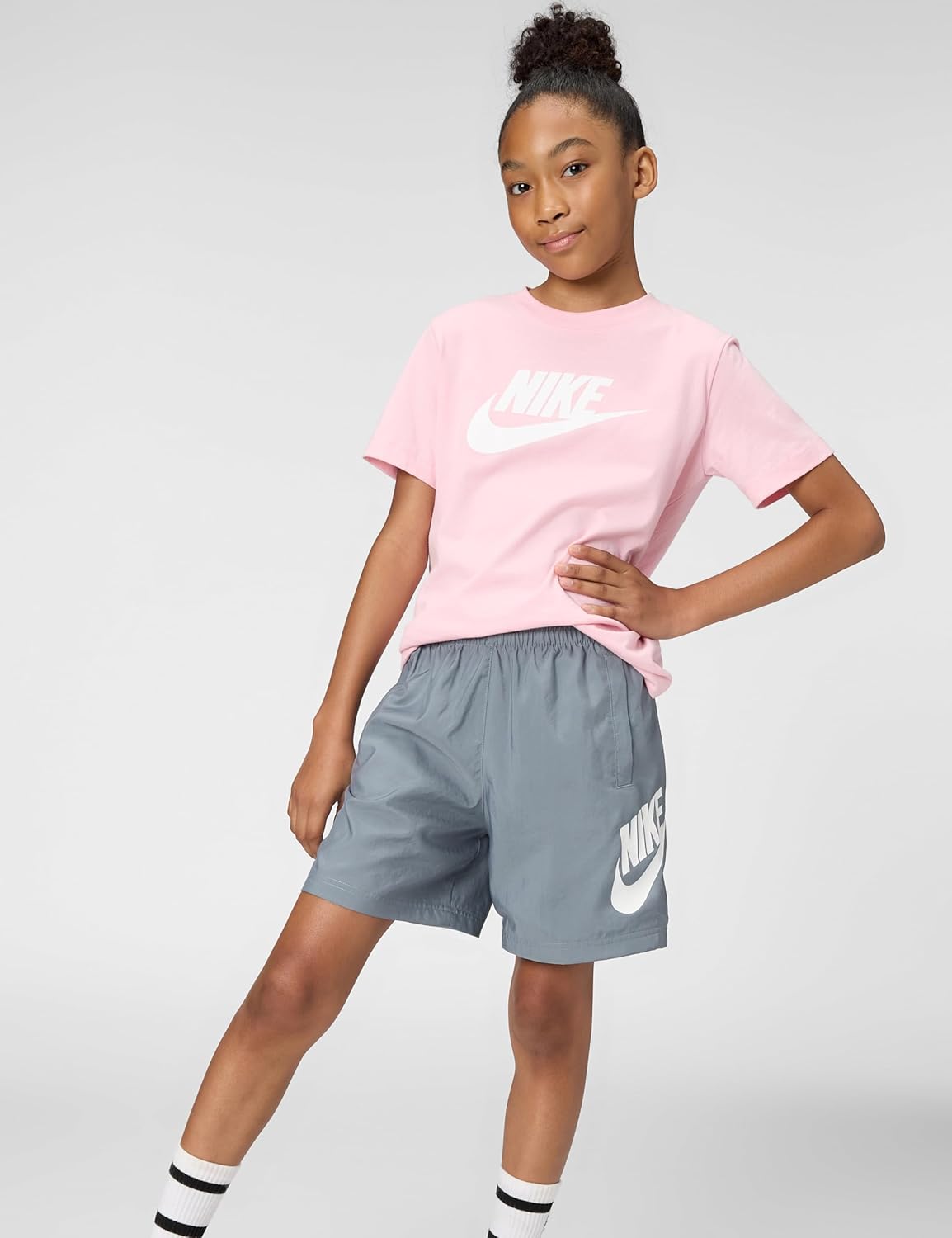 Nike Unisex Big Kids' Sportswear Club 6" Woven Shorts - Boys and Girls