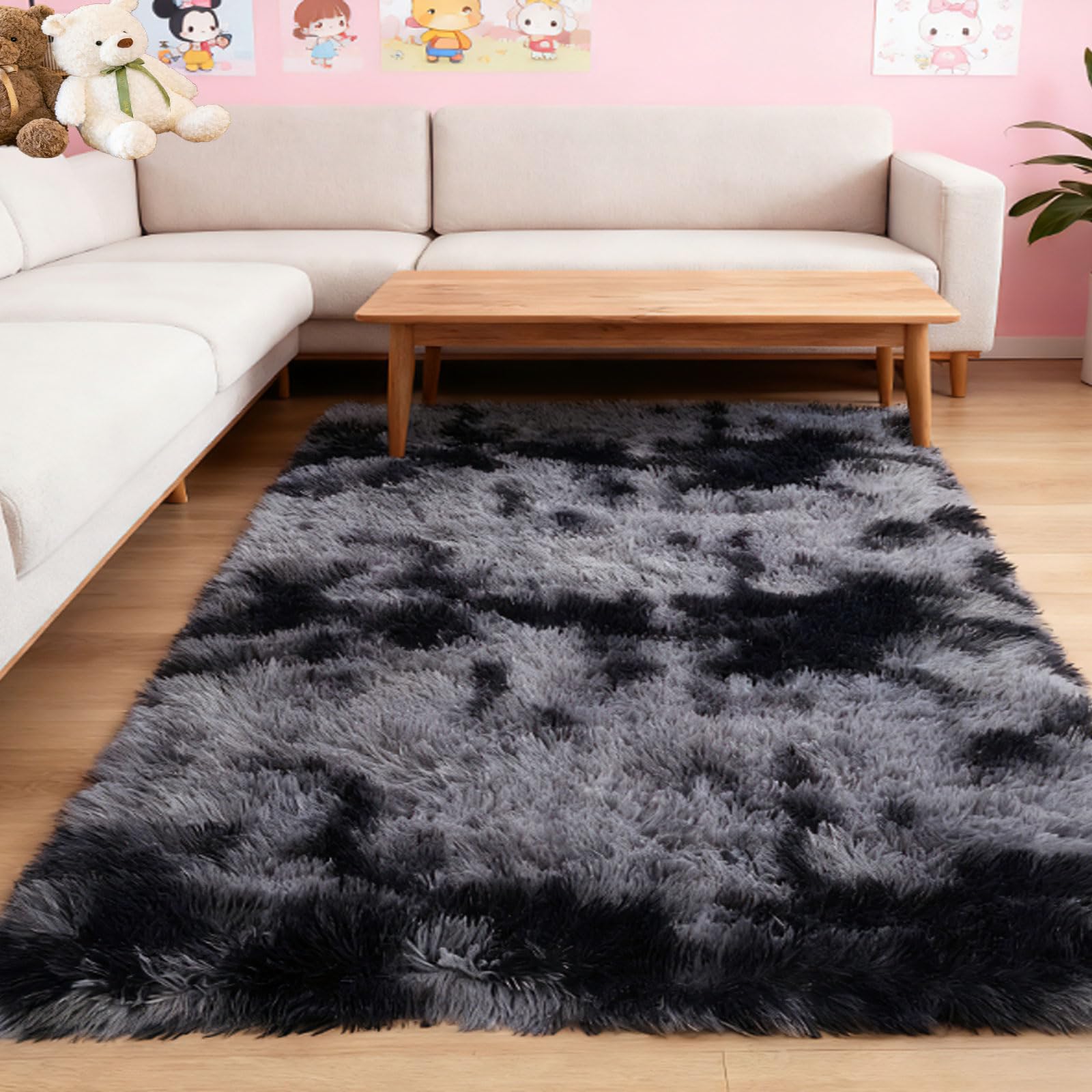 Tapis moderne à poils courts doux et denses pour un intérieur élégant
