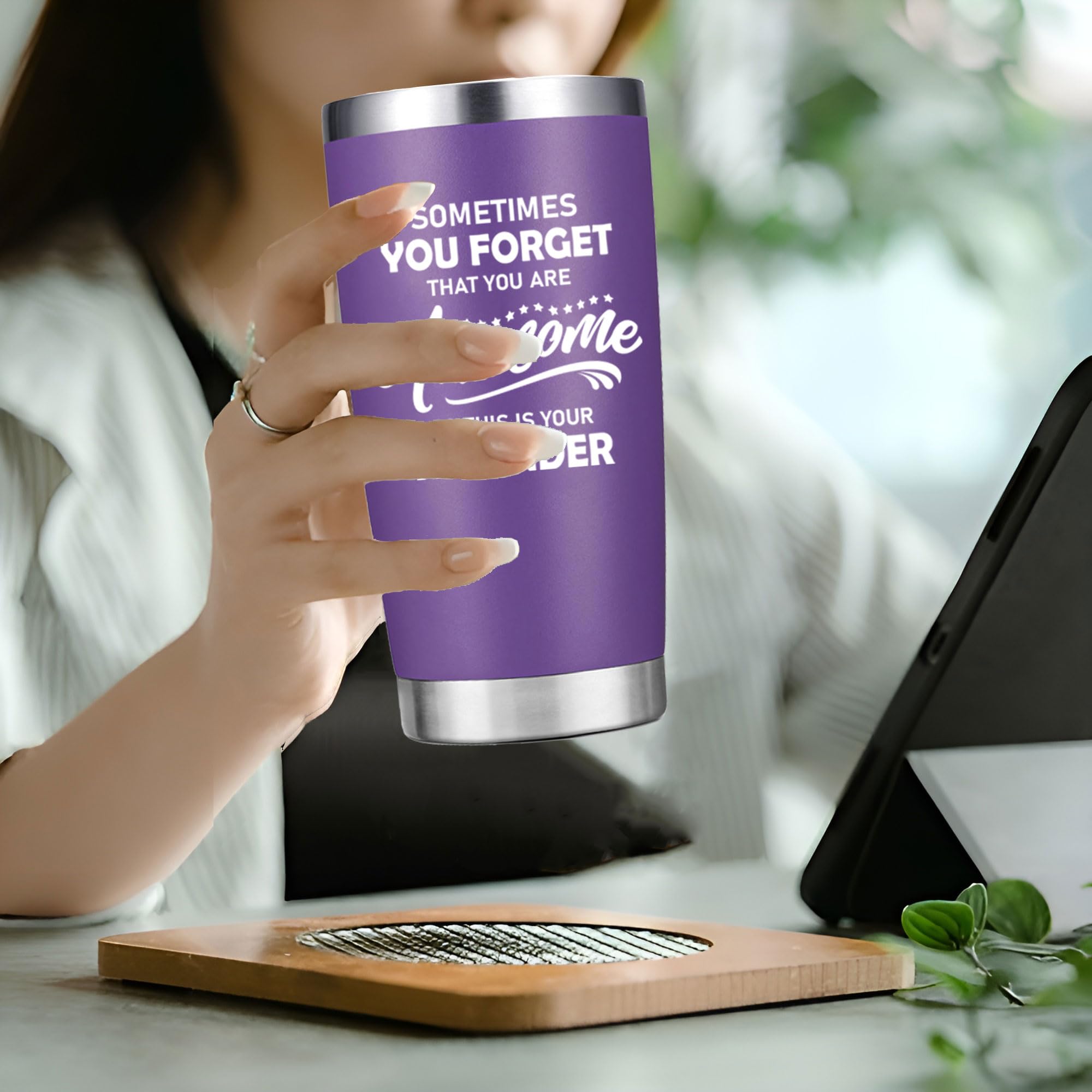 Abledn Regalos de Navidad para mujeres, taza de café inspiradora Sometimes You Forget You're Awesome - Regalos de cumpleaños de agradecimiento para mujeres, mamá, esposa, hermana, compañera de