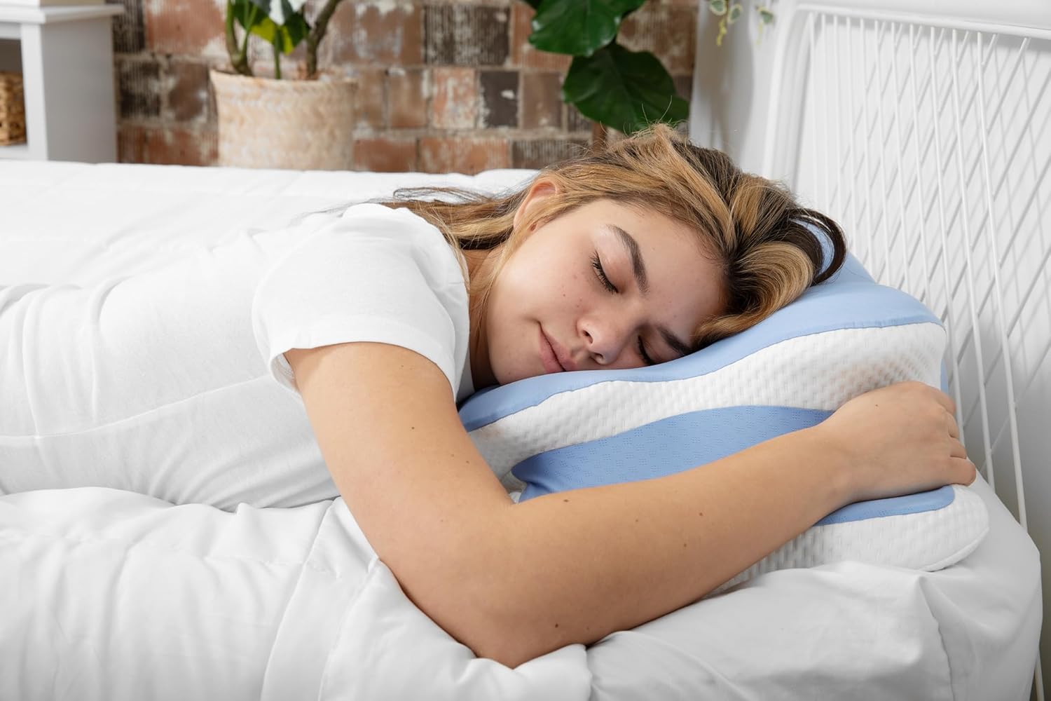 Tesoro Cervical Neck Pillow, Ergonomic Pillow for Neck Pain Relief, Odorless Memory Foam Orthopedic Contour Pillow for Side & Back Sleepers, Breathable & with 2 Washable Covers (Grey/Wht & Blue/Wht)