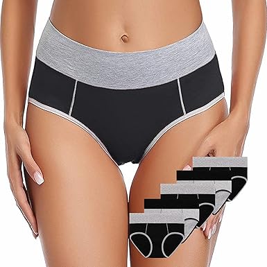 mujer con calzoncillos