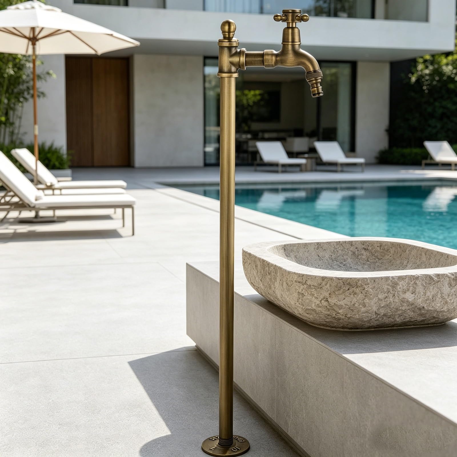 Freistehende Gartenwassersäule mit Wasserhahn, Retro Pfostenarmatur für Bewässerung und Reinigung(60cm/23.6in)
