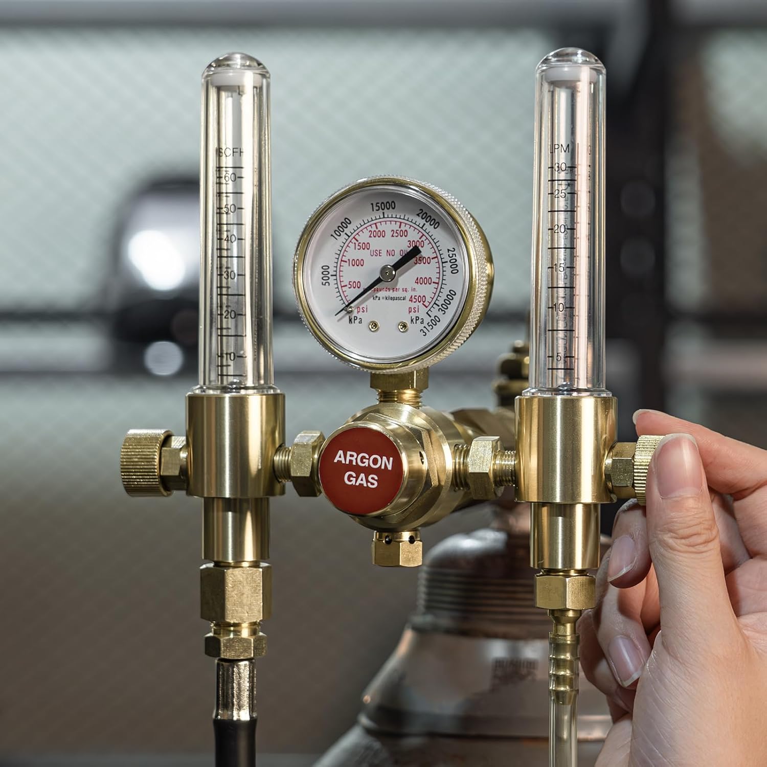 YESWELDER Dual Output Argon Regulator Flow Meter Mig Tig, 0-4500PSI, CGA580 Inlet Connection