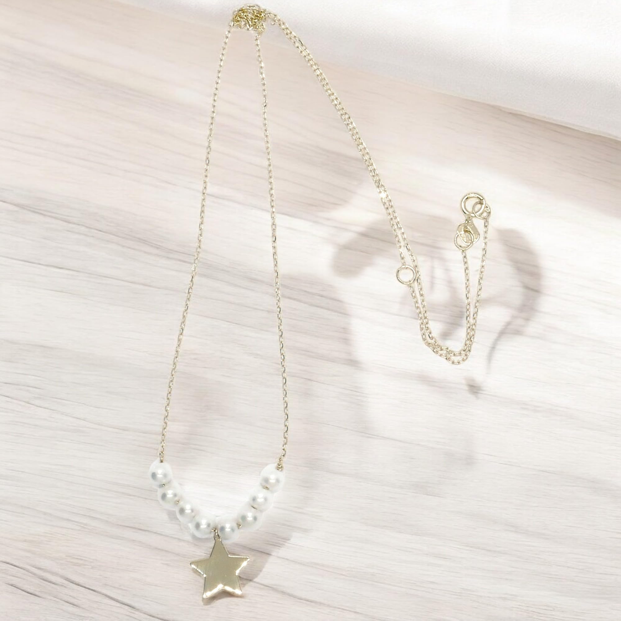 Never Say Never Collana di perle naturali da 4,00 mm con ciondolo in oro giallo 18k a stella 1,00 cm di diametro. 45,00 cm, Grande, Oro, Perla