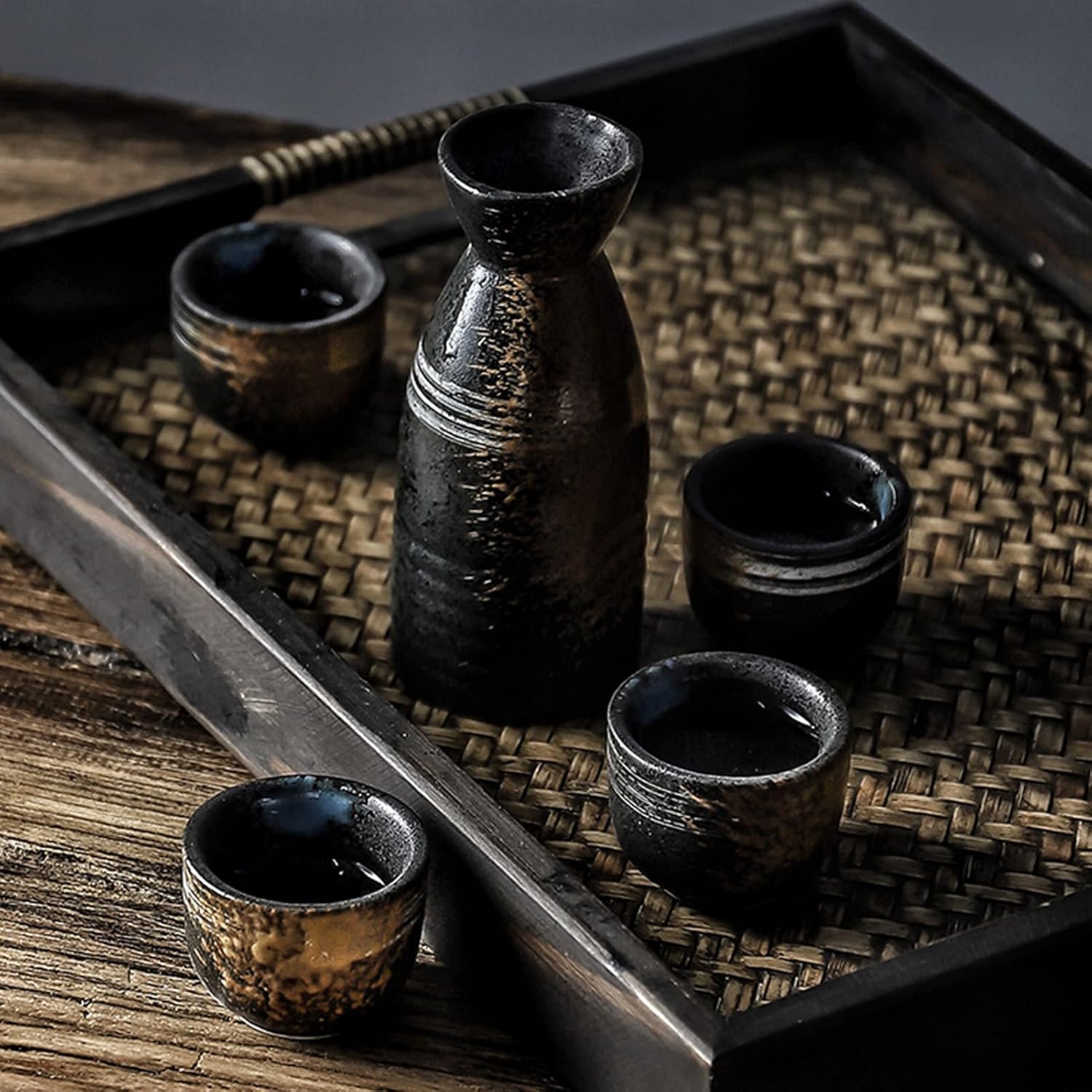 Retro ChinStyle Sake Wine Set-Alcohol Dispenser Sake Pot-Household Liquor Cup,A Sake Pot with Four Small Wine Glasses,Style Two Cups