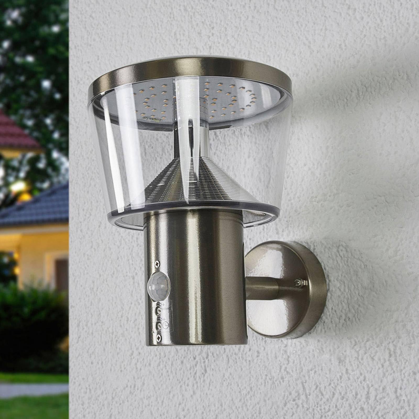 Lindby Edelstahl LED Wandlampe aussen mit Bewegungsmelder, Außenleuchte spritzwassergeschützt IP44 8,1W warmweiß (3.000K)