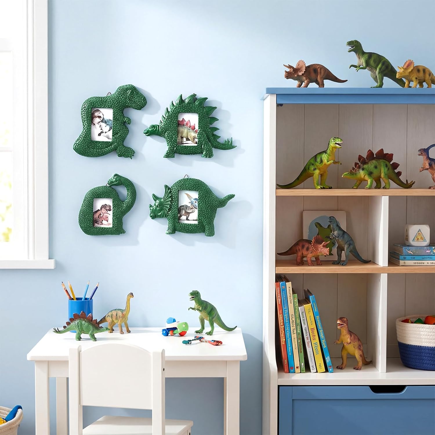 4 Pcs 2 x 3 Inch Resin Dinosaur Picture Frame Fun Dinosaur Photo Frame Green Triceratops Tyrannosaurus Stegosaurus Brontosaurus Decor for Home Office Tabletop Desk Wall Display