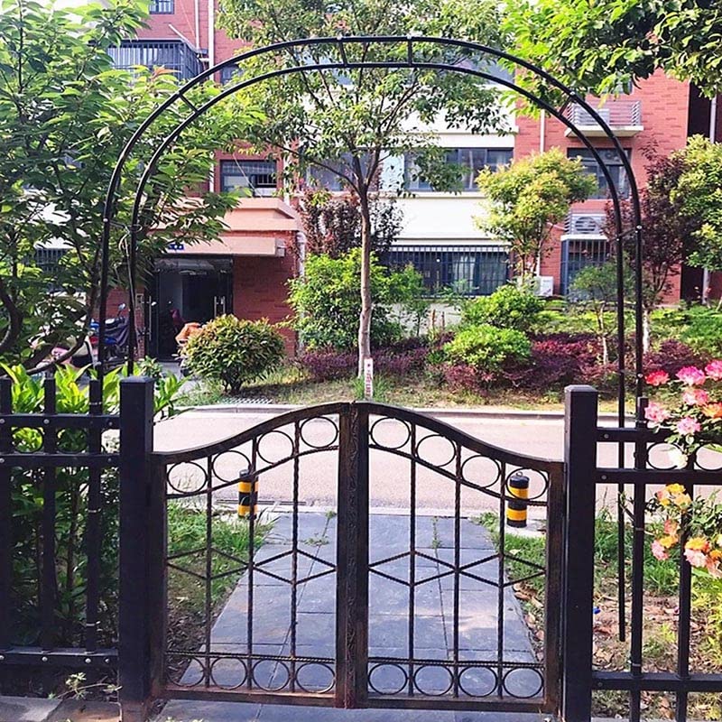 Arche en treillis extérieur noir solide pour guider les rosiers grimpants