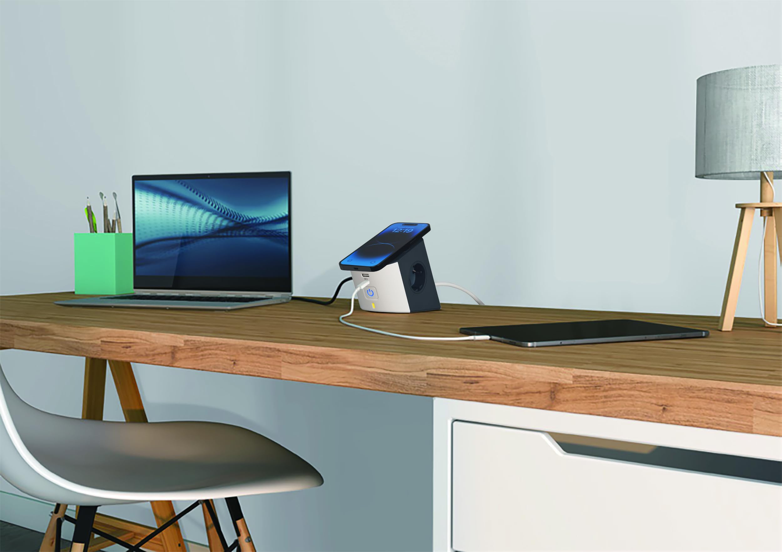 BTICINO Regleta Desktop S3714DBUW, regleta eléctrica de 5 plazas, Cargador inalámbrico 15 W, Tomas USB A+C, 2 Tomas Schuko, regleta eléctrica con Interruptor y LED, Enchufe pequeño 10 A, Cable 2