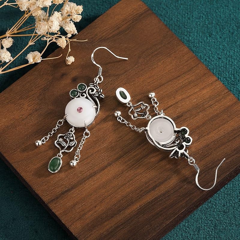 Pendentif à pompon ton argent et pierre blanche synthétique : le cadeau idéal - 4
