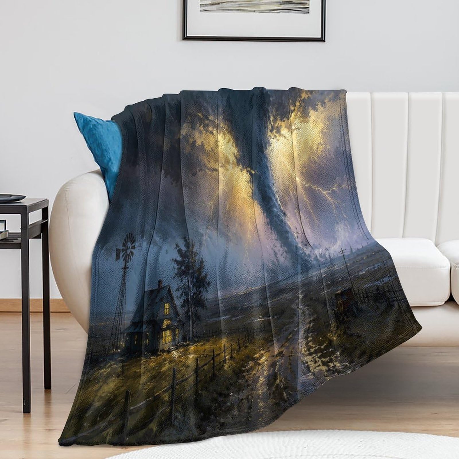 Dramatic Tornado Cabin Landscape Painting Kuscheldecke für Zuhause
