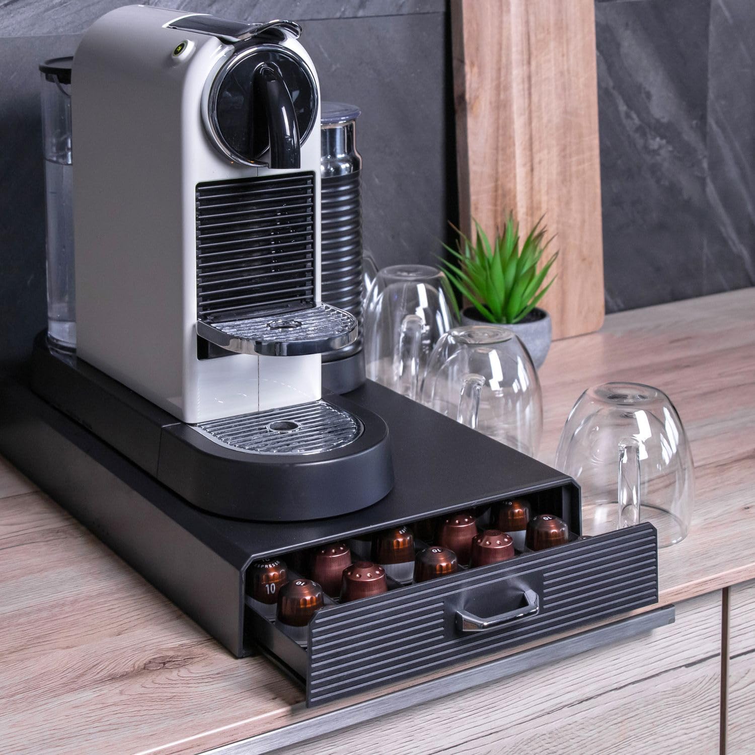 INTIRILIFE Cassetto portacapsule 50 Capsule di caffè- Compatibile con Le Capsule Nespresso -38.2 x 23.2 x 5,6 cm- Cassetto portacapsule Cassetto portacapsule in Nero Macchina per Capsule