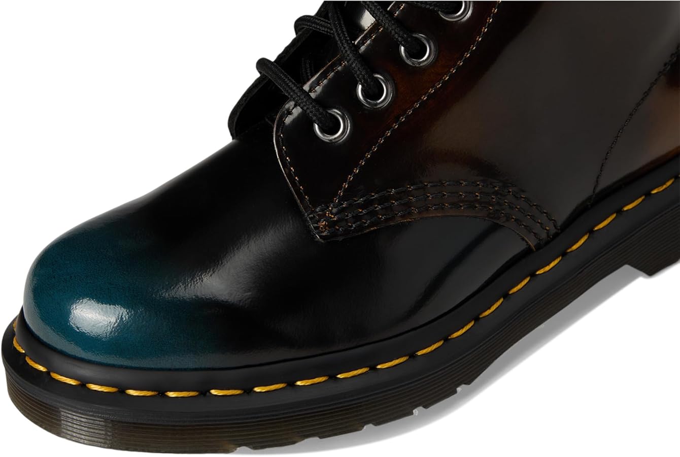 Dr. Martens Carey ブラックブーツ 4 UK Carey in Black | Dr. Martens