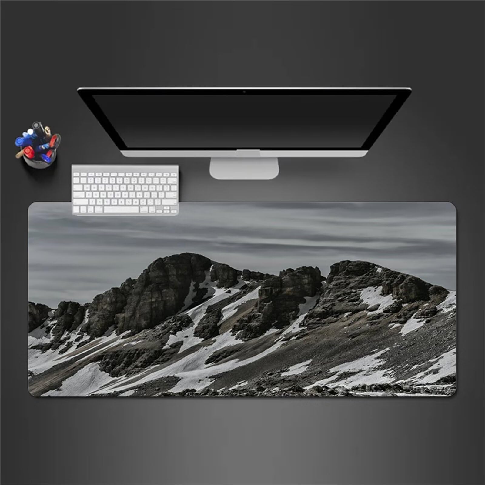 Tapis de Souris de Jeu Paysage Enneigé Tapis de Souris XXL 900x400x3mm Grand éTendu Tapis de Bureau avec Base en Caoutchouc Antidérapant et Bords Cousus pour Clavier et Souris