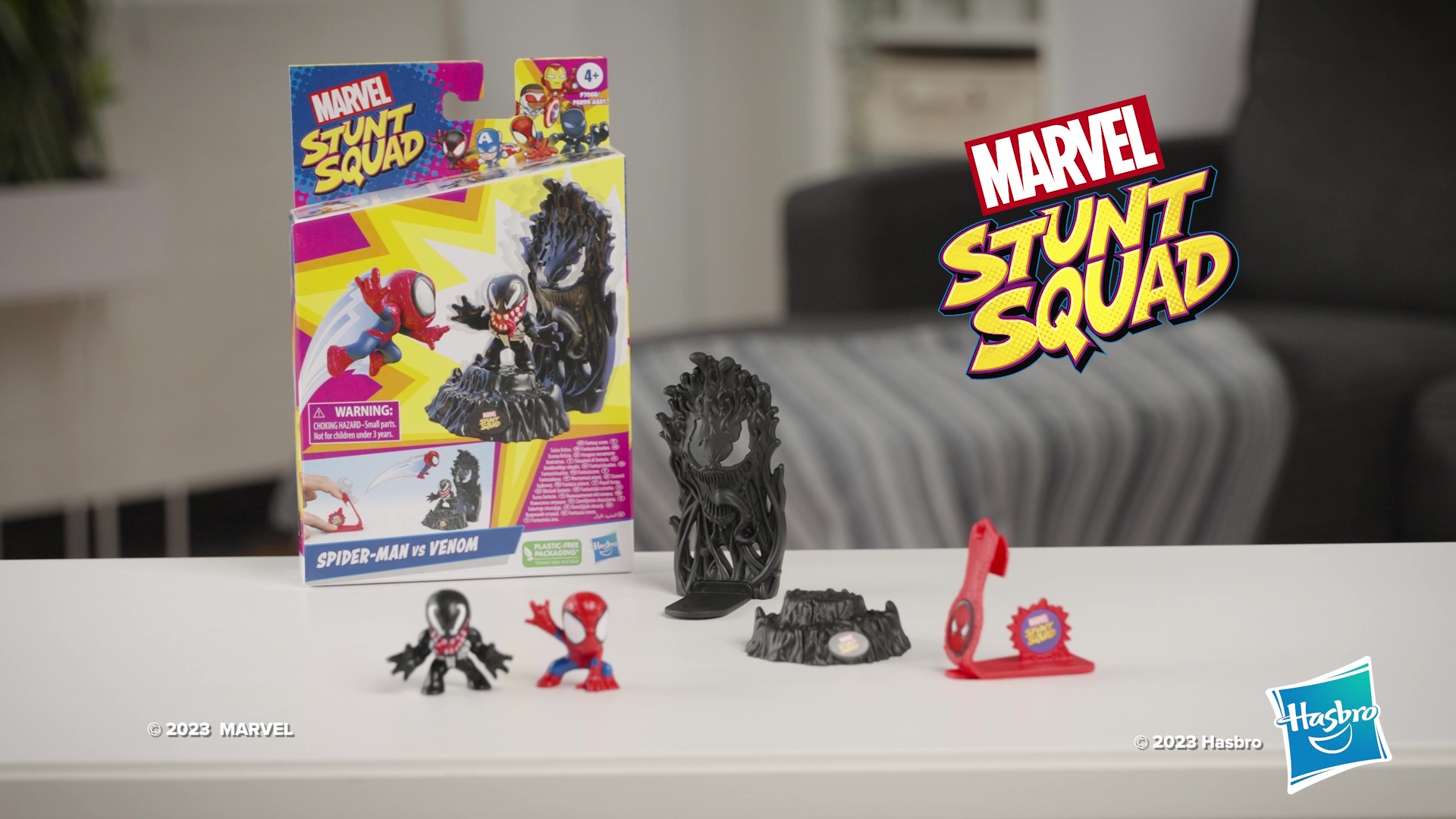 Amazon.com: Marvel Stunt Squad Spider-Man vs. Venom Playset, 1.5