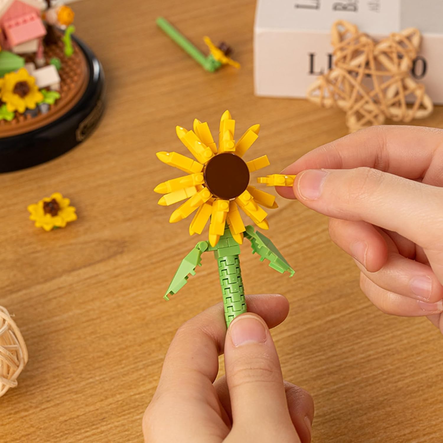 Flower Bouquet Building Block Set, DIY Artificial Flowers Building Kit with Dust Cover - Image 3