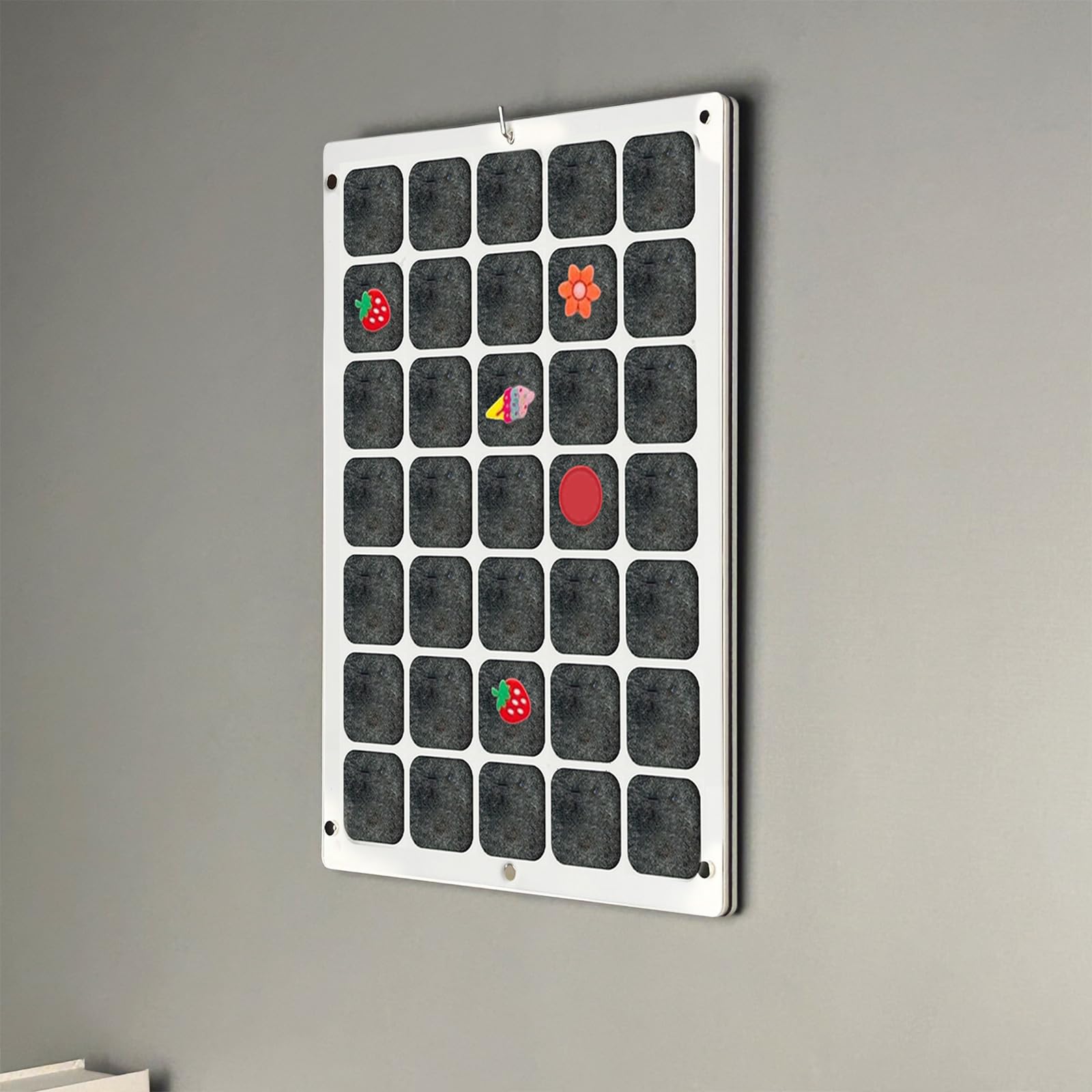 Professionelle emaillierte Pin Organizer, 35 Fächer, transparente, stabile Acryltafel mit abnehmbarer Abdeckung für Sammlungen, Pin Organizer, wandmontierbar