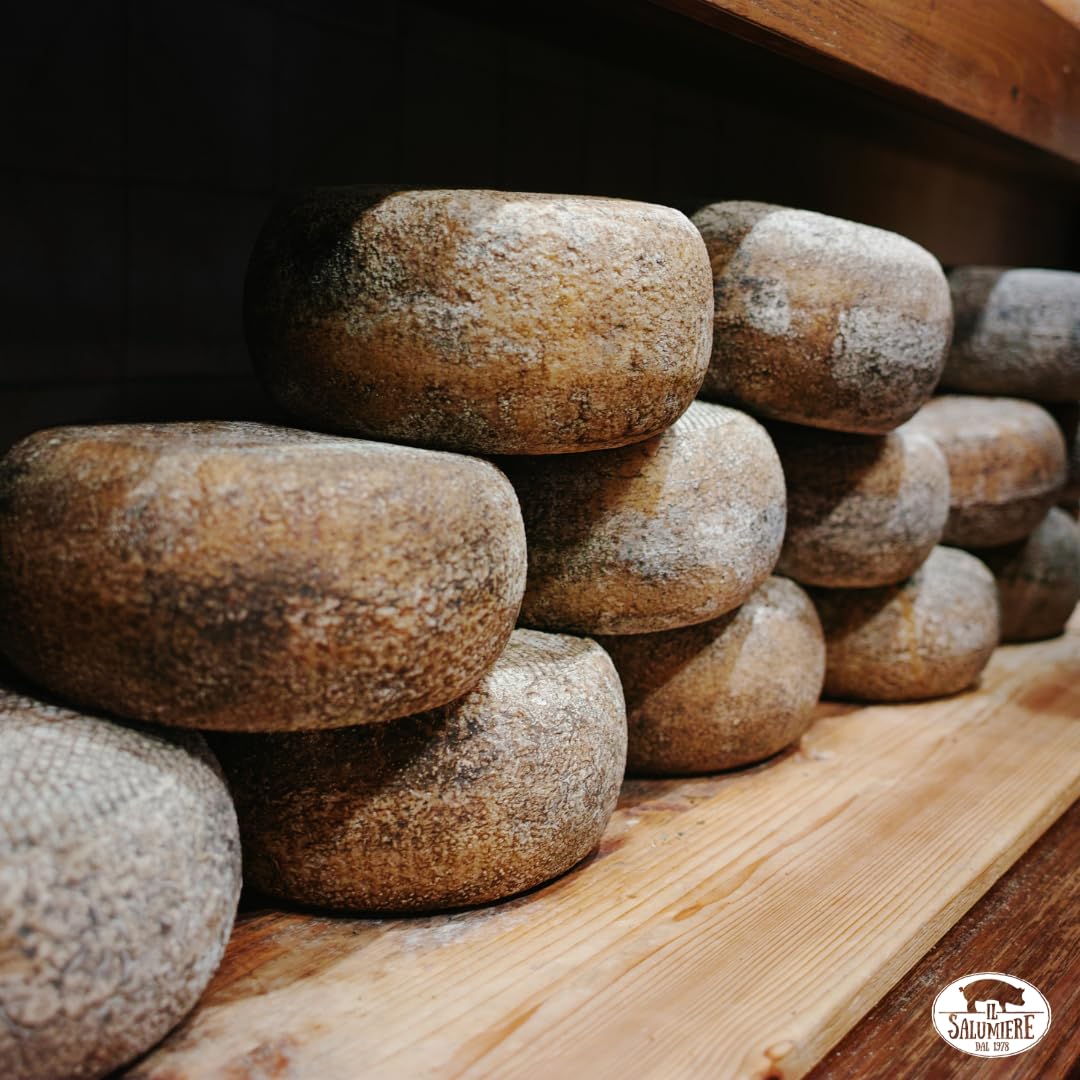 Gran Nuraghe Käse g.400/500 SV Sardinien gewürzt handwerkliche Herstellung