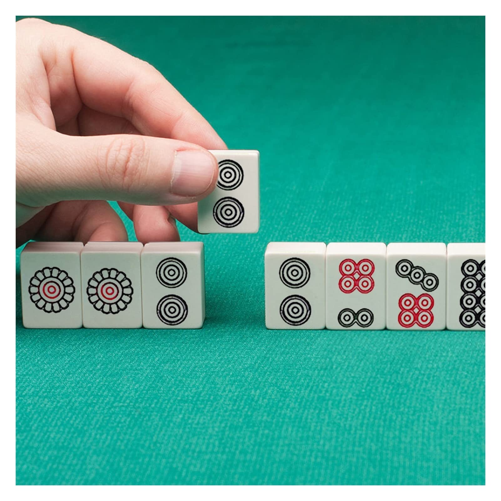 Mini Mahjong przenośna podróżna gra planszowa ze składanym stołem chiński zestaw do mahjong mały rozmiar Mahjiang płytki gra karciana (Color : White)