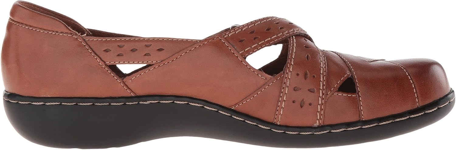 Clarks Women's Ashland Spin Q Slip-On Loafers - Image 4