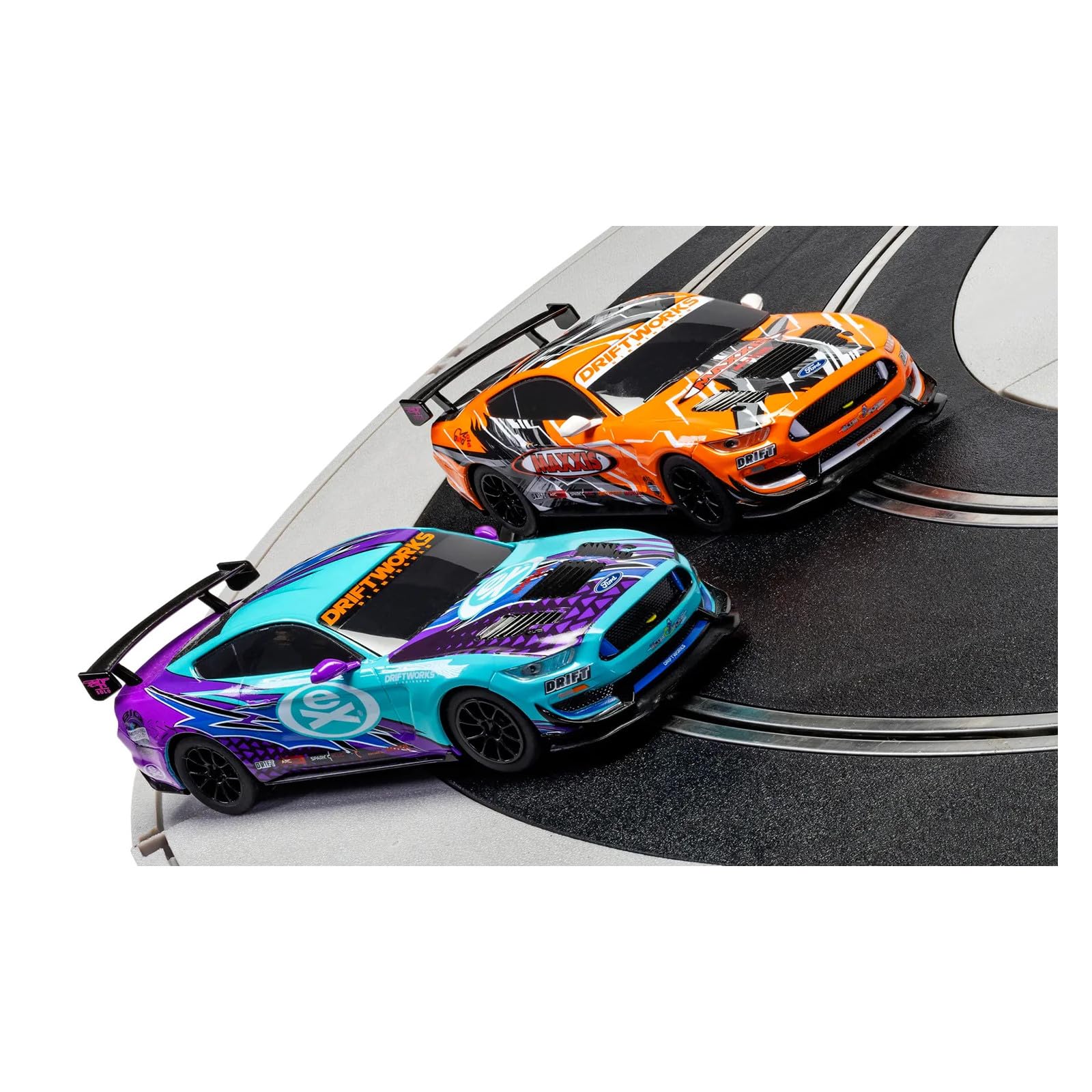 Scalextric Set di piste da corsa per bambini, Drift 360 Cars Speed Track, piste elettriche per ragazzi e ragazze 5+, piste da corsa con slot car, in scala 1:32, mini set da corsa per auto, regali di