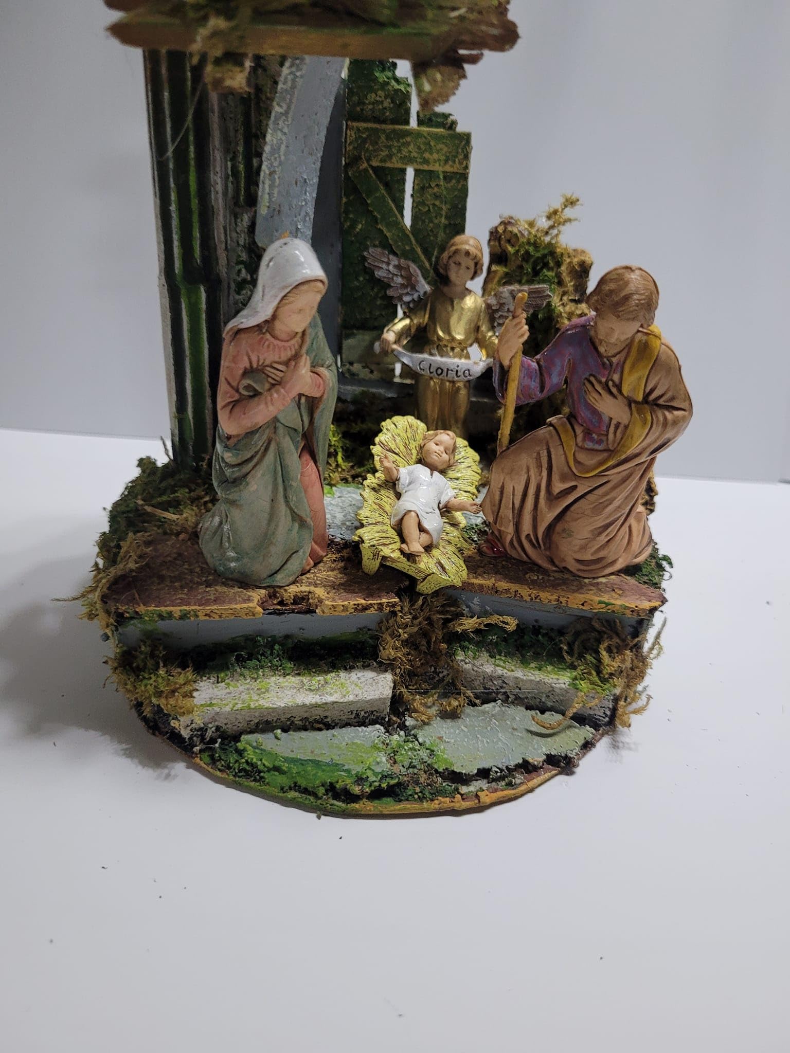 Mini-Tempel Krippe Durchmesser 14 cm Höhe 22 cm Holz und Kork mit oder ohne Geburt 4 Schäfte 8 cm Kunststoff geeignet für Glasglocke