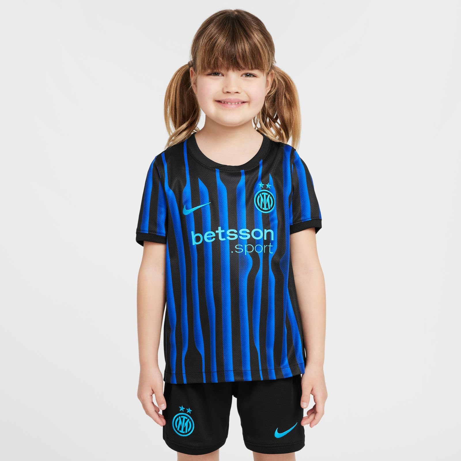 Nike Inter Mailand 2025/26 Stadium Home Dreiteiliges Nike Replika-fußballtrikot-set Für Jüngere Kinder Set di maglia da calcio Unisex - Bambini e ragazzi