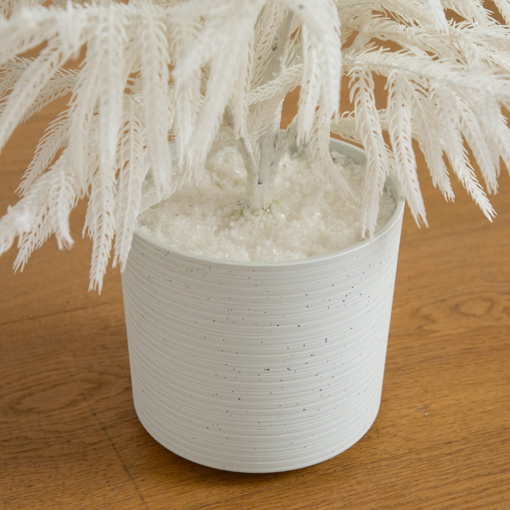 Nearly Natural Sapin de Noël Artificiel, Mousse de Ciment et Fer, Plastique, Blanc, 0,9 m