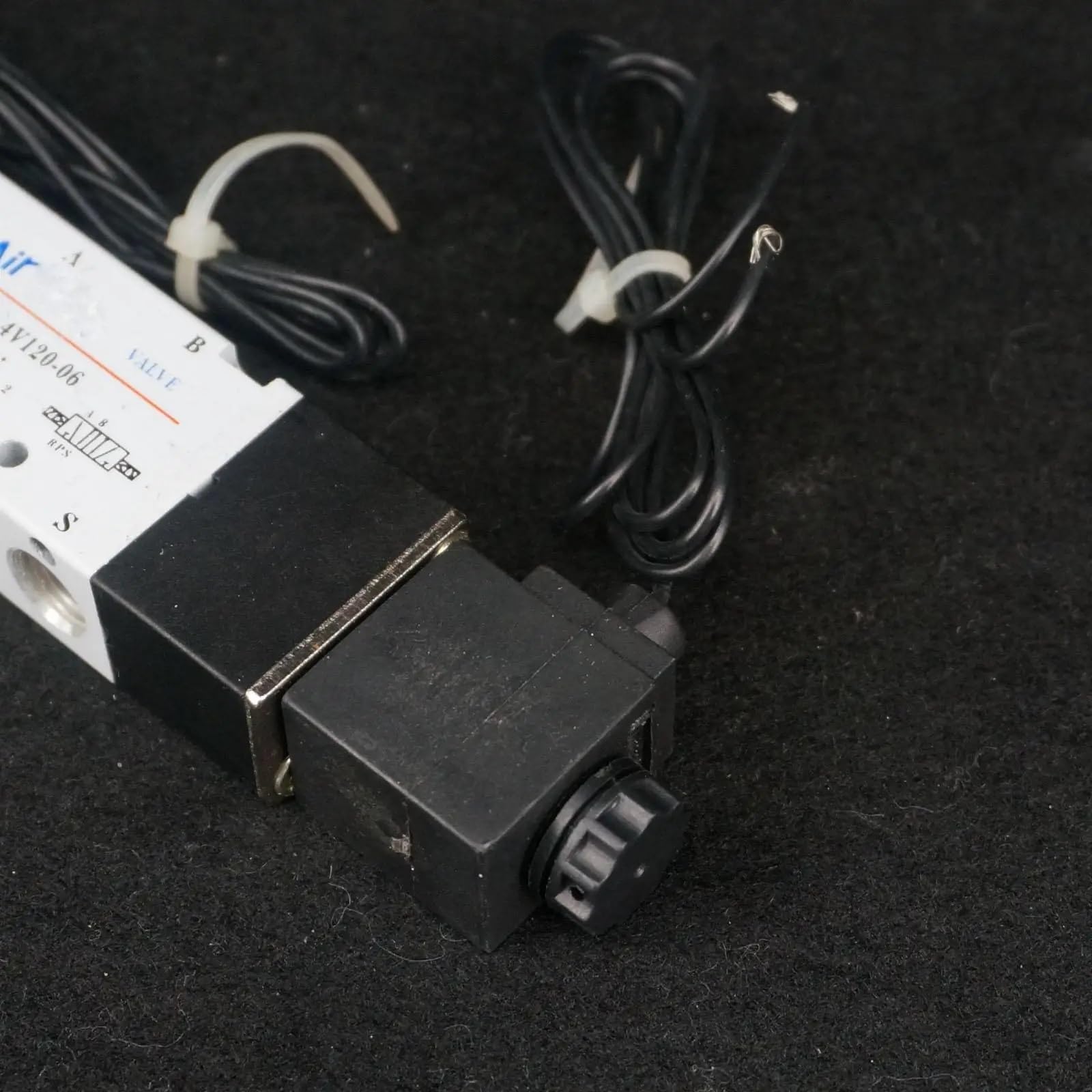 Válvula Solenoide de Aire de 2 Posiciones y 5 Vías 4V120-06 1/8" AC220V