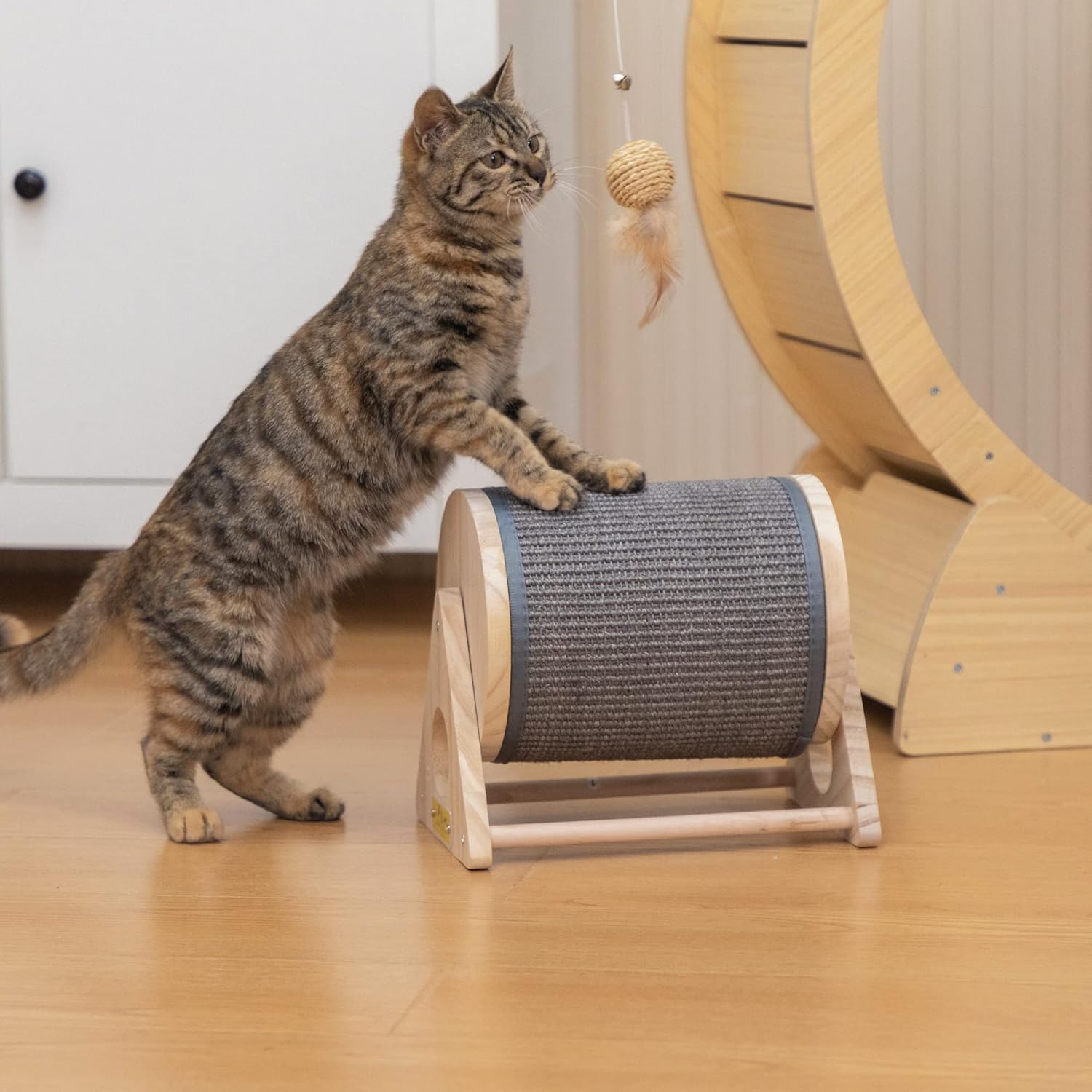 COZIVVOVV Cat Scratcher Toy, Spinning Cat Scratching Wheel with Sisal Scratch Pad