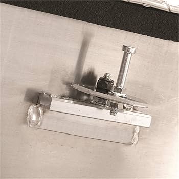 品切 Amazon.com: Toyota Genuine Parts - Striker, Tail Gate L