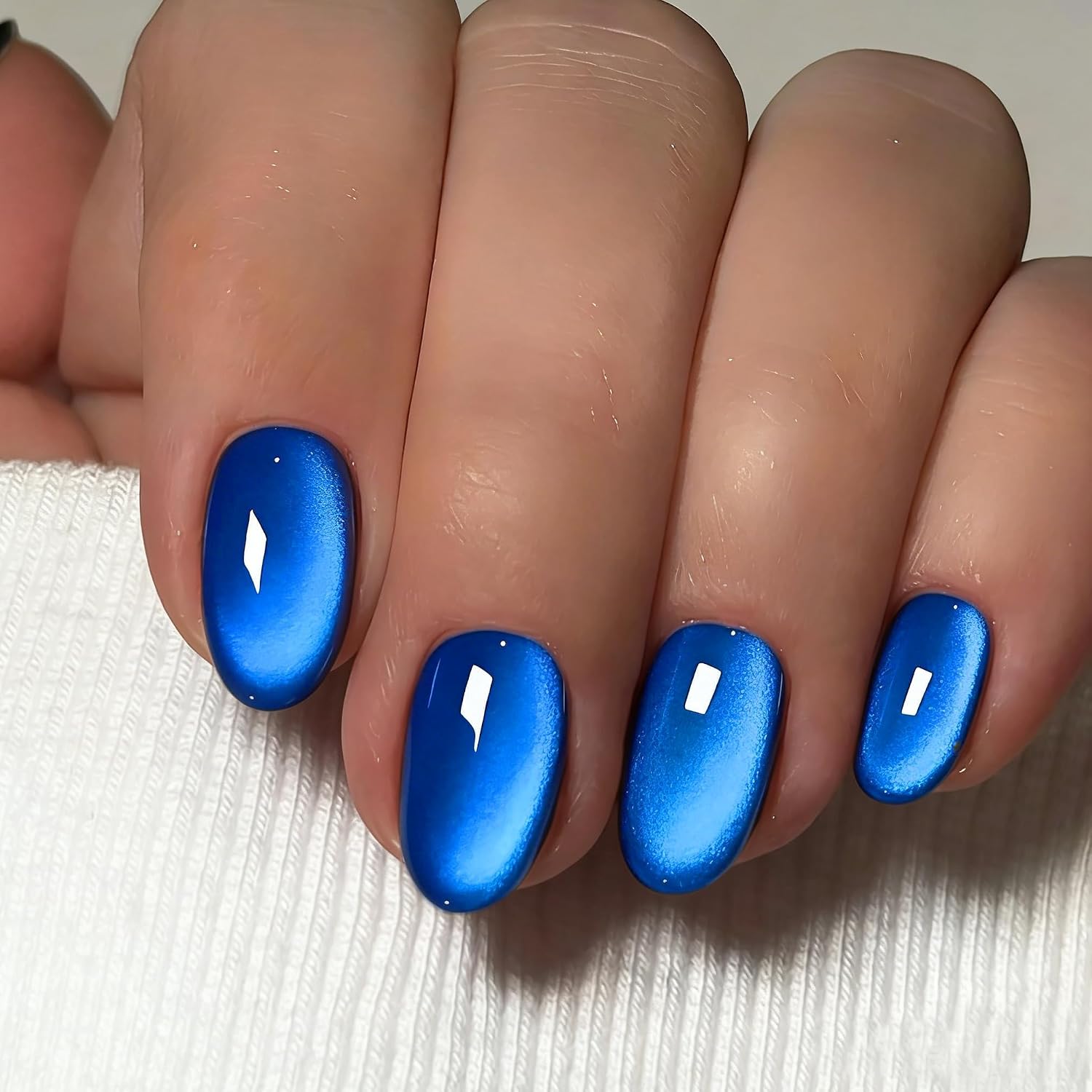 Cat Eye Press on Nails Short - Royal Blue Press On Nails Oval, Glazed Almond Fake Nails with Glitter Finish, Sturdy Quality, Reusable Bling Stick On Nails for Women Summer, 30 Pcs 15 Sizes