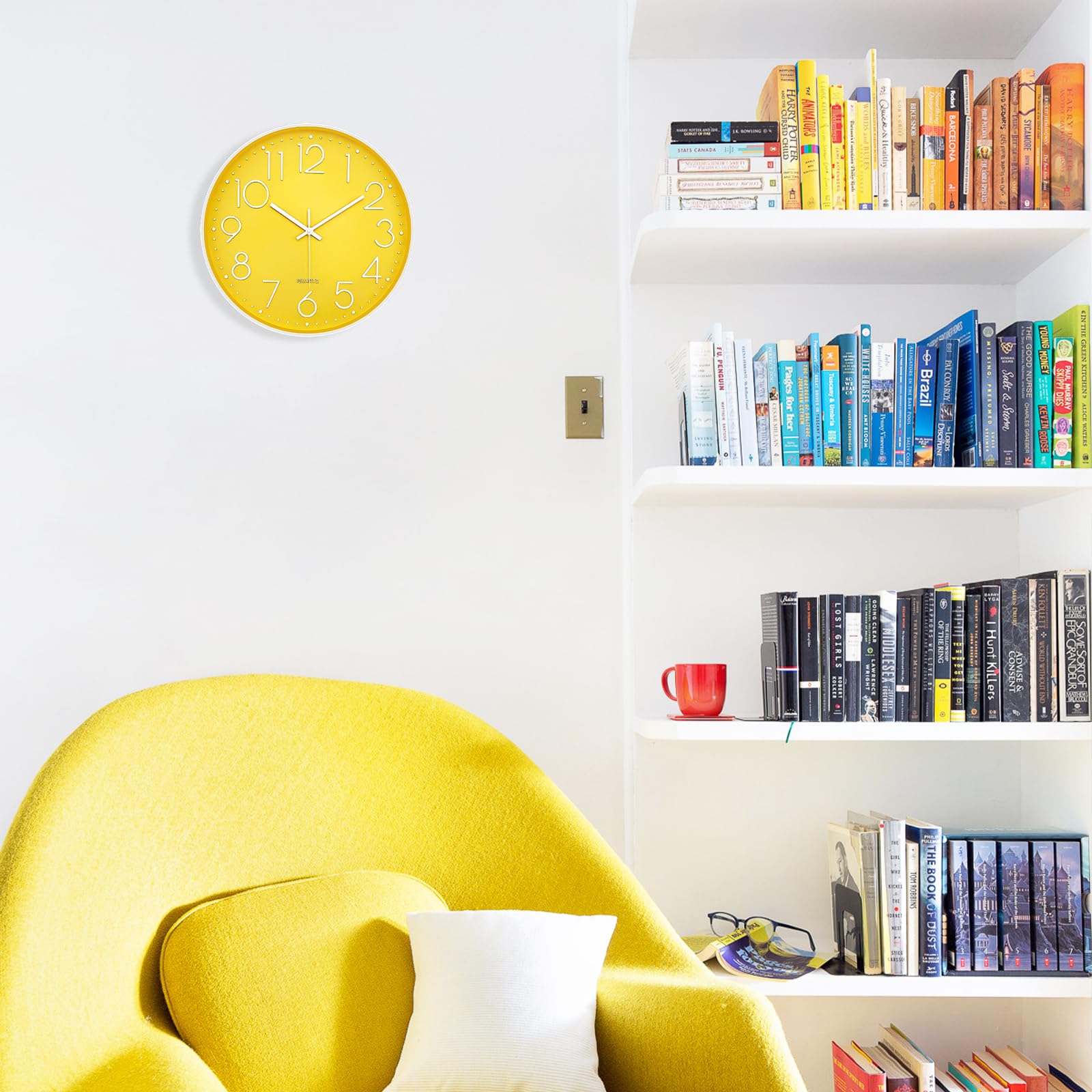 Orologio da parete moderno giallo per soggiorno, 35,5 cm, grande orologio da parete silenzioso a batteria, orologio analogico rotondo classico per camera da letto, cucina, ufficio, bagno,
