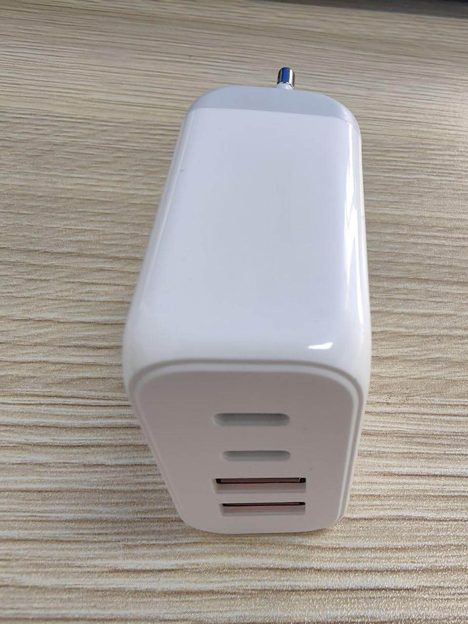 2 Pezzi Caricatore Rapido USB C Plug, Adattatore di Caricabatterie USB C a 4 Porte Da 20 W per iPhone 16 15 14 13 12 11 Pro Max SE XS XR 8 Plus SE, iPad, Samsung Galaxy