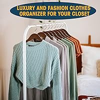 Vista 4 de Paquete de 30 perchas de madera, percha para ropa de uso diario, percha para abrigos en el armario, perchas de madera resistentes para trajes, Nogal