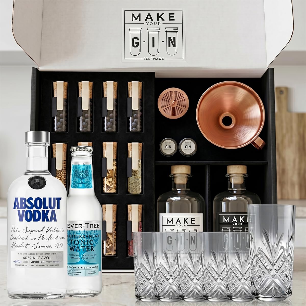 Make Your Gin Geschenkset schwarz -Absolut Vodka, Fever-Tree Mediterranean Tonic Water 500ml + Botanicals - Kopi Luwak von freilebenden Tieren+ Bar Trichter + Anleitung mit Rezept + 6x Longdrinkglas