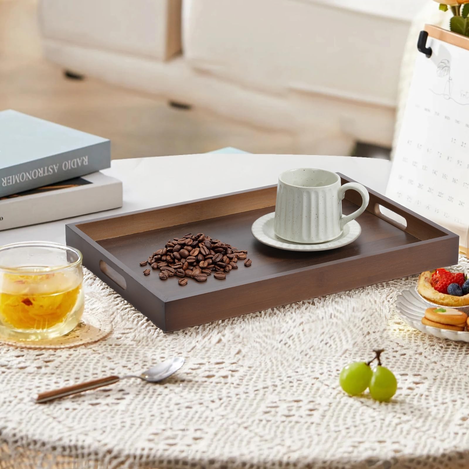 Bandeja grande de madera de bambú con asa, rectangular de madera maciza natural, color nogal negro. Adecuado para almuerzo, cena, café, bares de fiesta. (14.9 x 10.2 x 1.57 pulgadas)