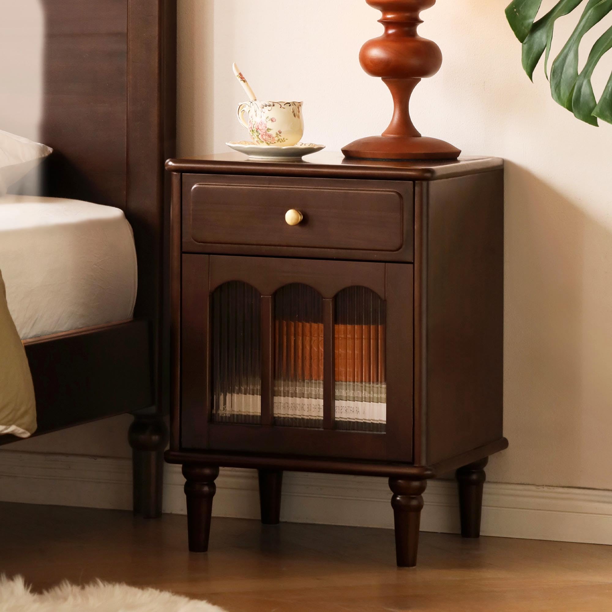 Solid Wood Bedside Table with Drawer & Cabinet, Vintage Nightstand with Glass Door and Brass Handle, Elegant Wooden End Table Bedside Cabinet for Bedroom,Living Room (Walnut Finish, Right-side Door)